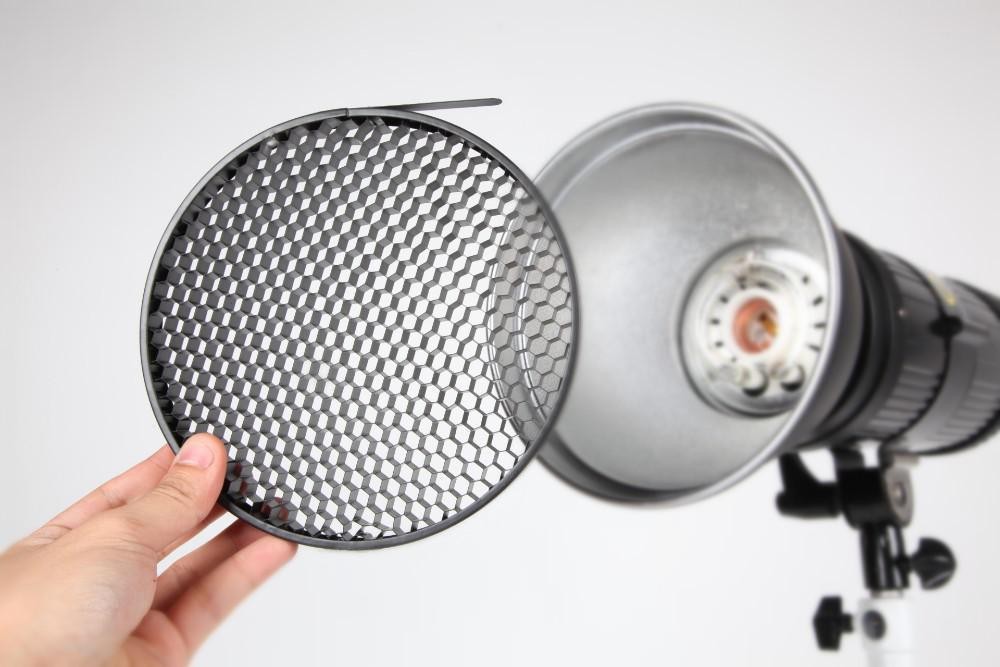Aluminum-Honeycomb-Grid-6-7-4mm-for-Bowens-Standard-Reflector-Grid-Photography-Studio-Equipment-free-shipping.jpg